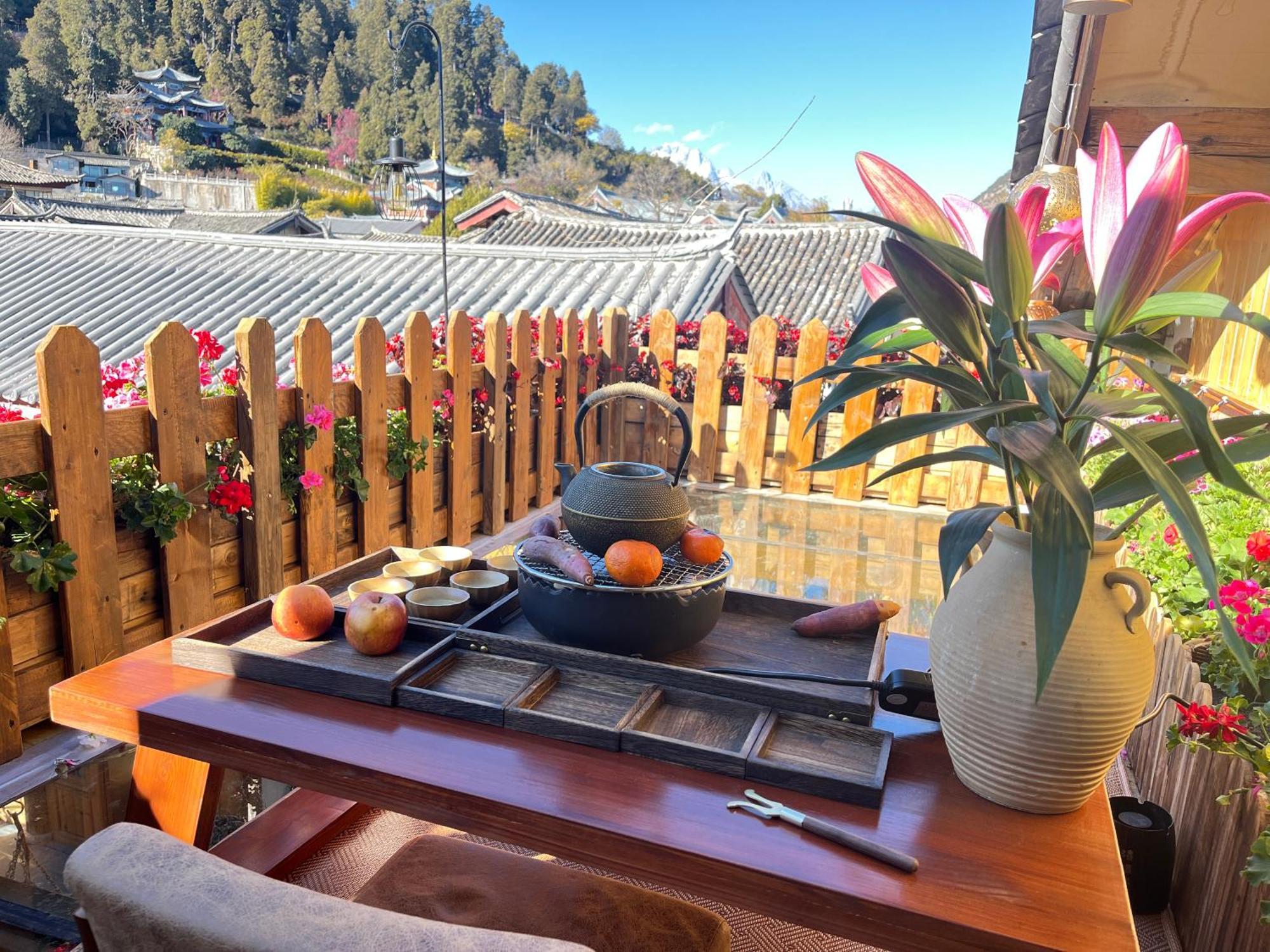 Lijiang Old Town Meiliju View Inn Екстериор снимка