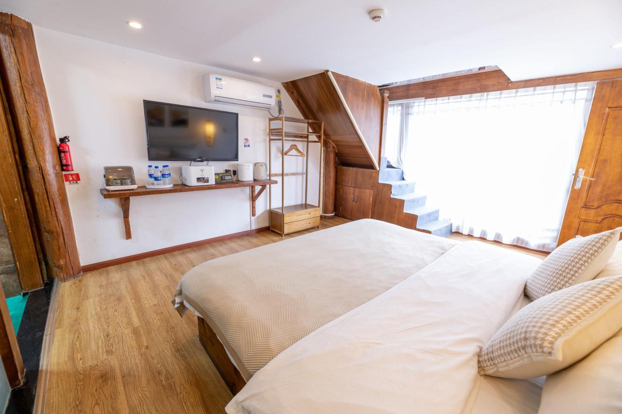 Lijiang Old Town Meiliju View Inn Екстериор снимка