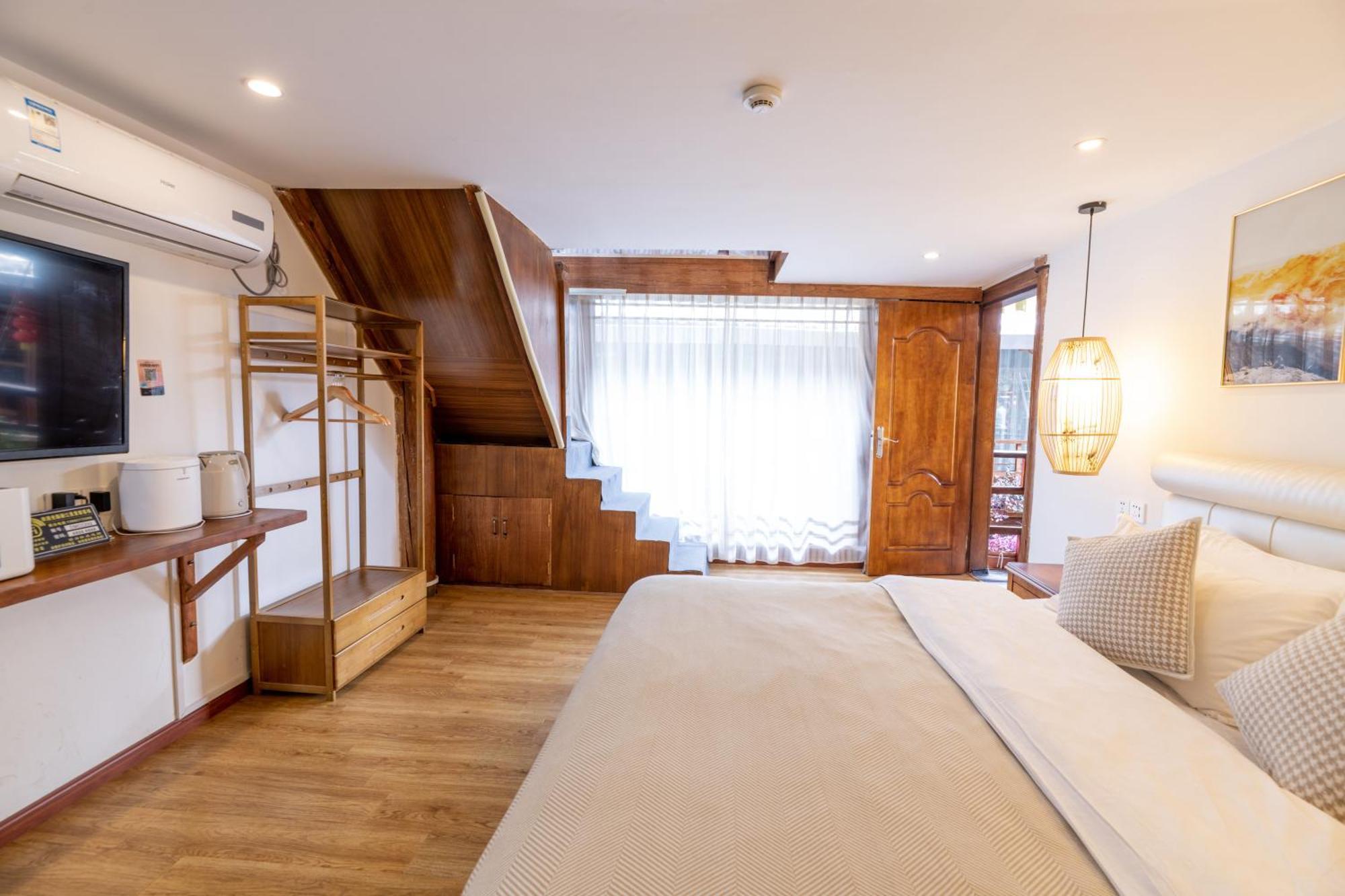 Lijiang Old Town Meiliju View Inn Екстериор снимка